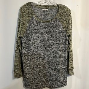Maurice’s Medium lightweight sweater